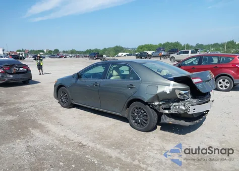 2012 Toyota Camry Le z USA, uszkodzony, nr VIN 4T4BF1FK8CR207675